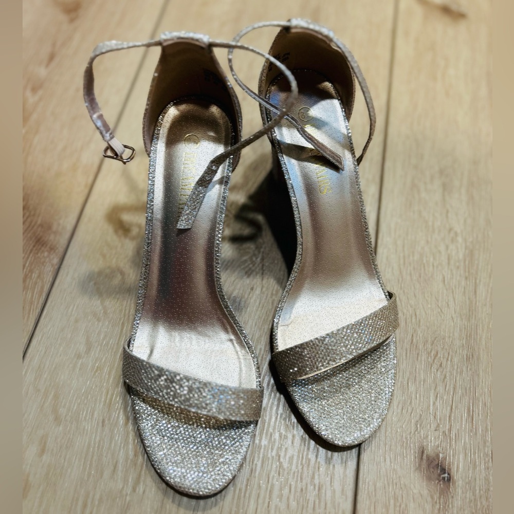 Dear Pairs size 8.5 sparkle heels